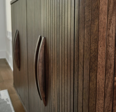 Amickly Accent Cabinet - A4000571