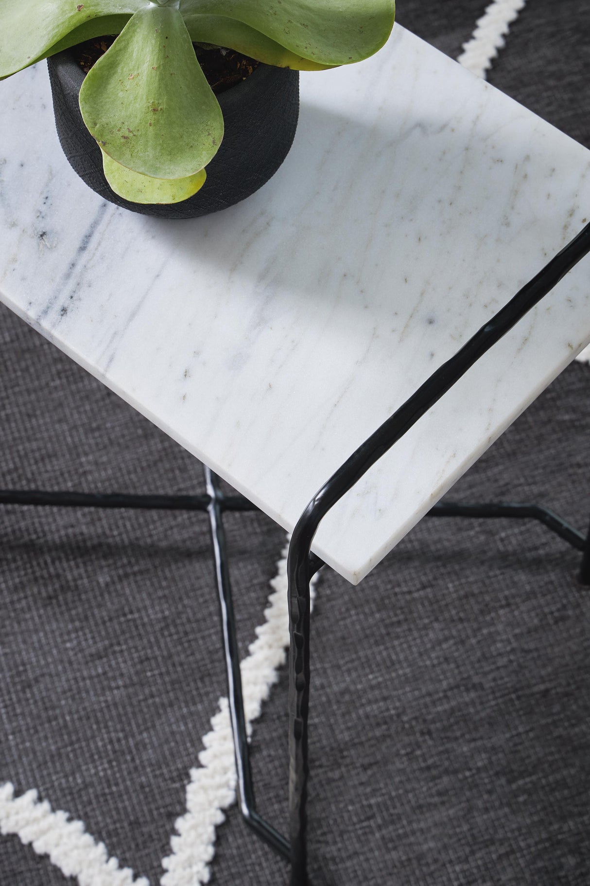 Ashber Accent Table - A4000609
