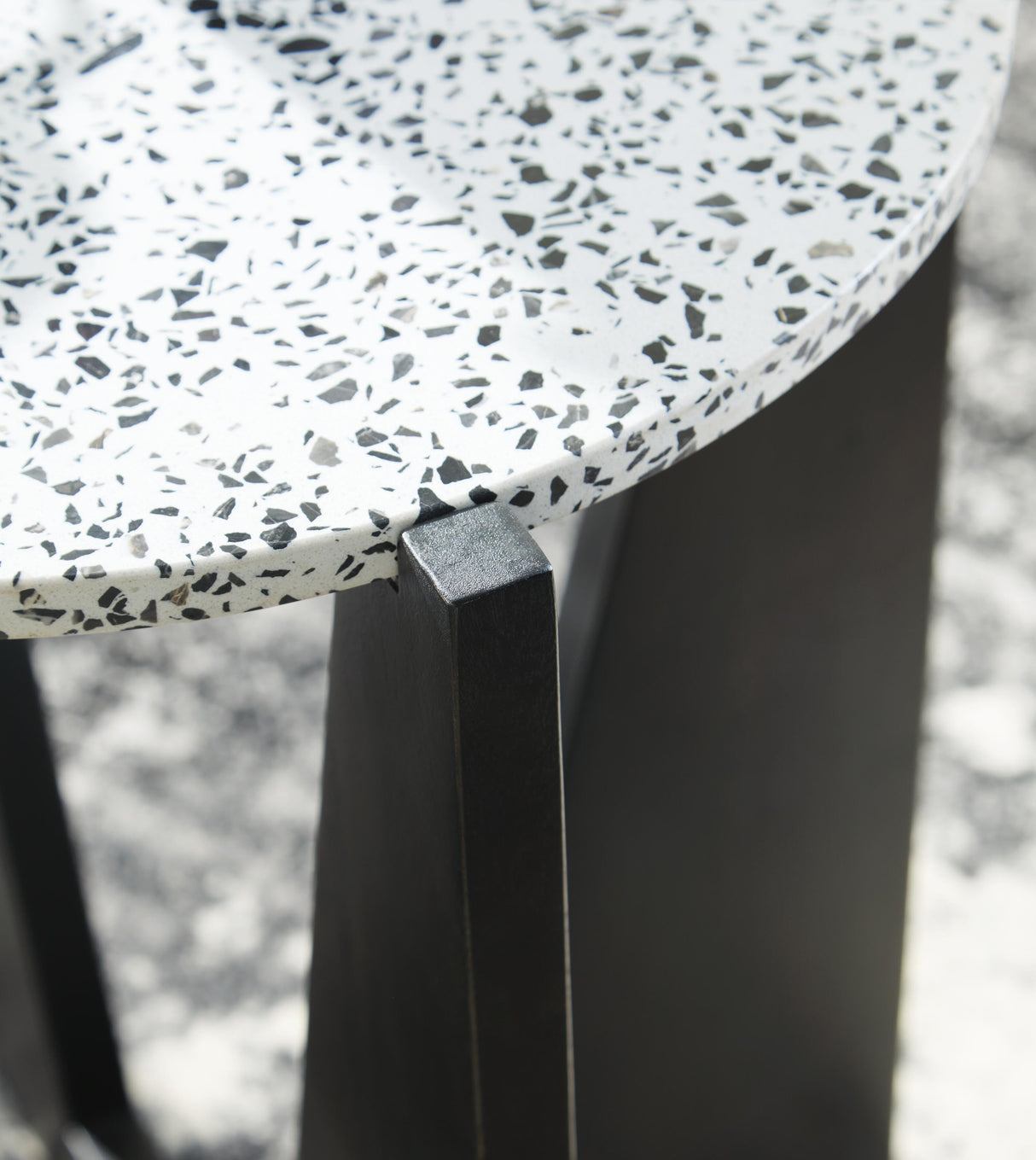 Tellrich Accent Table - A4000616