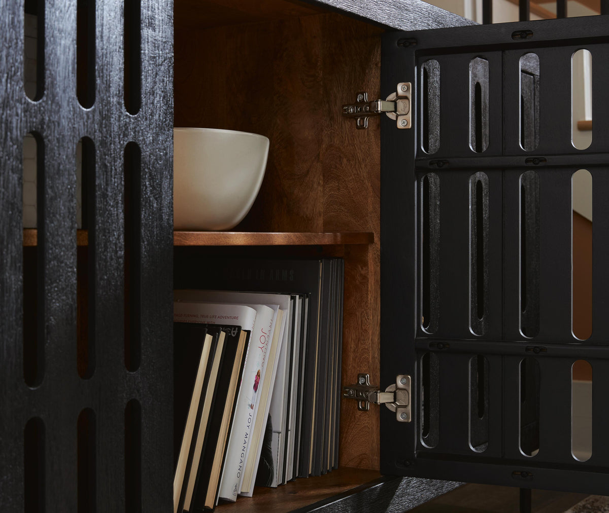 Vallisburg Accent Cabinet - A4000644