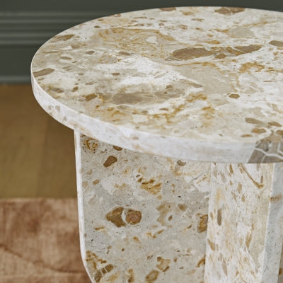 Treygan Accent Table - A4000647