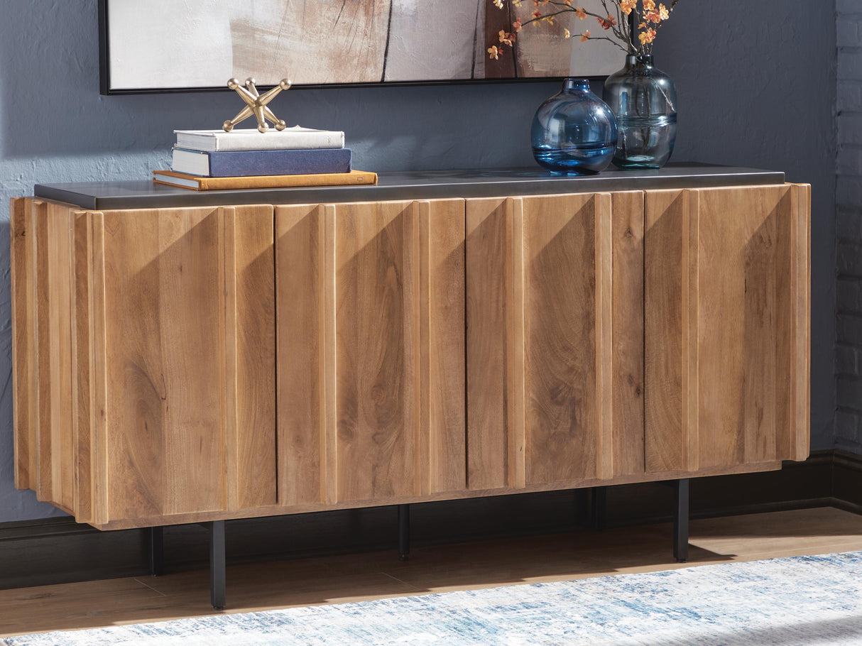Quintavious Accent Cabinet - A4000685