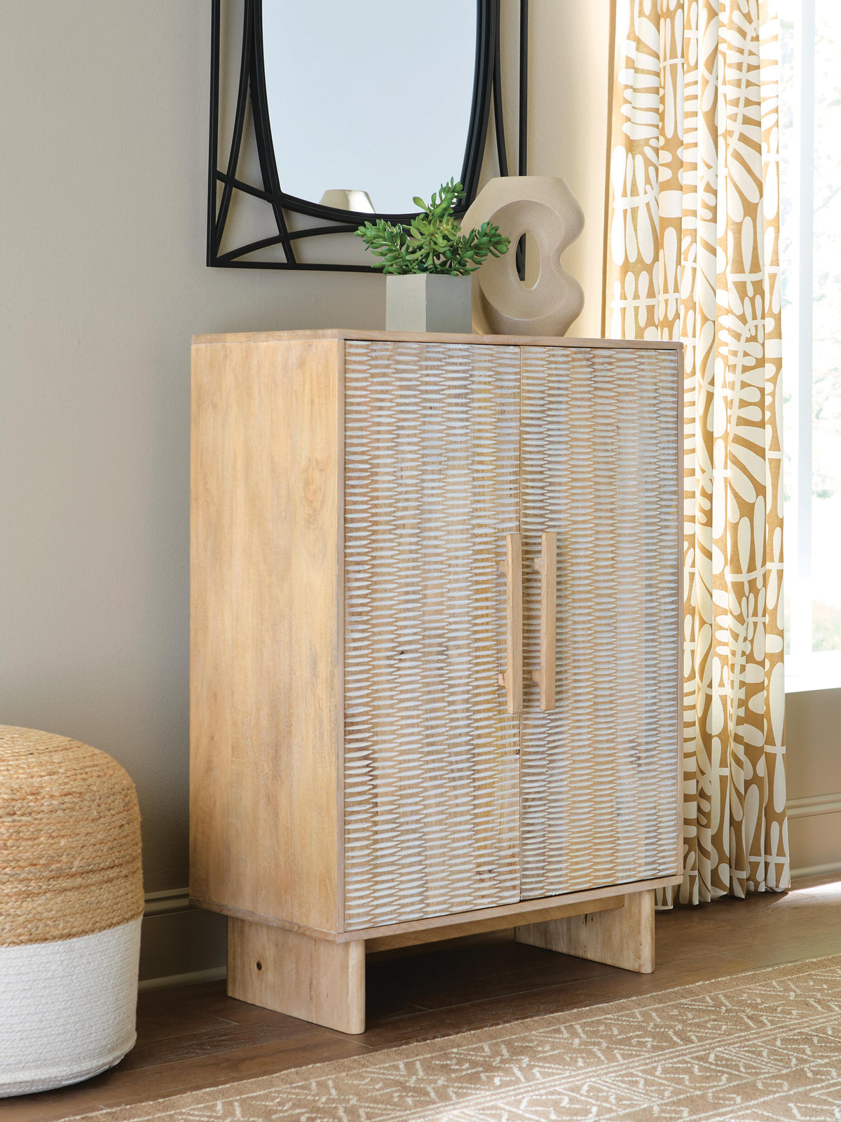 Dallinbury Accent Cabinet - A4000696