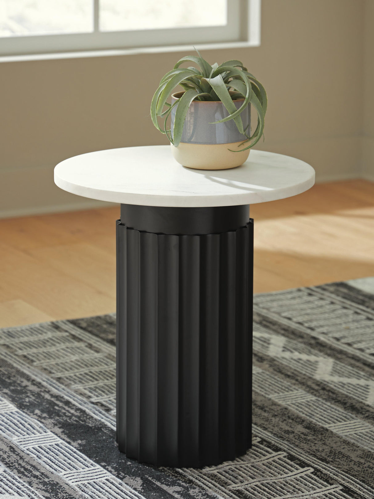 Wainstone Accent Table - A4000724