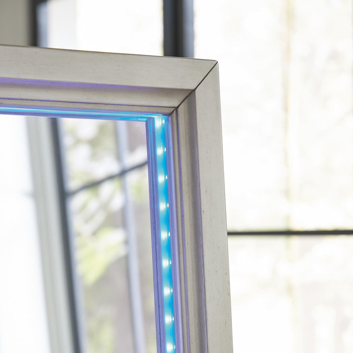 Evesen Floor Standing Mirror/Storage - A8010380