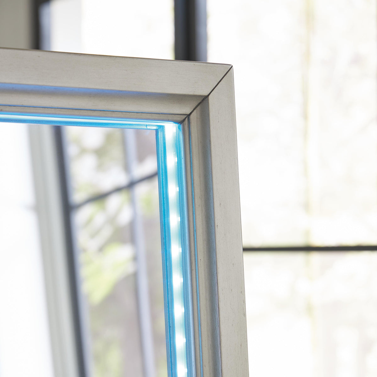 Evesen Floor Standing Mirror/Storage - A8010380