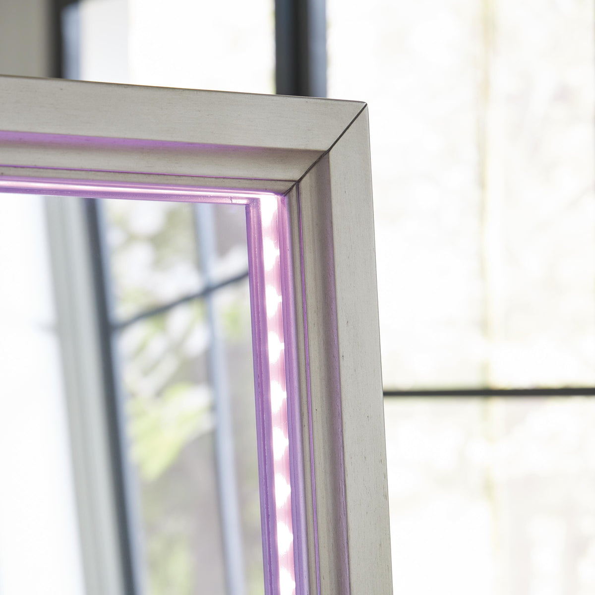 Evesen Floor Standing Mirror/Storage - A8010380
