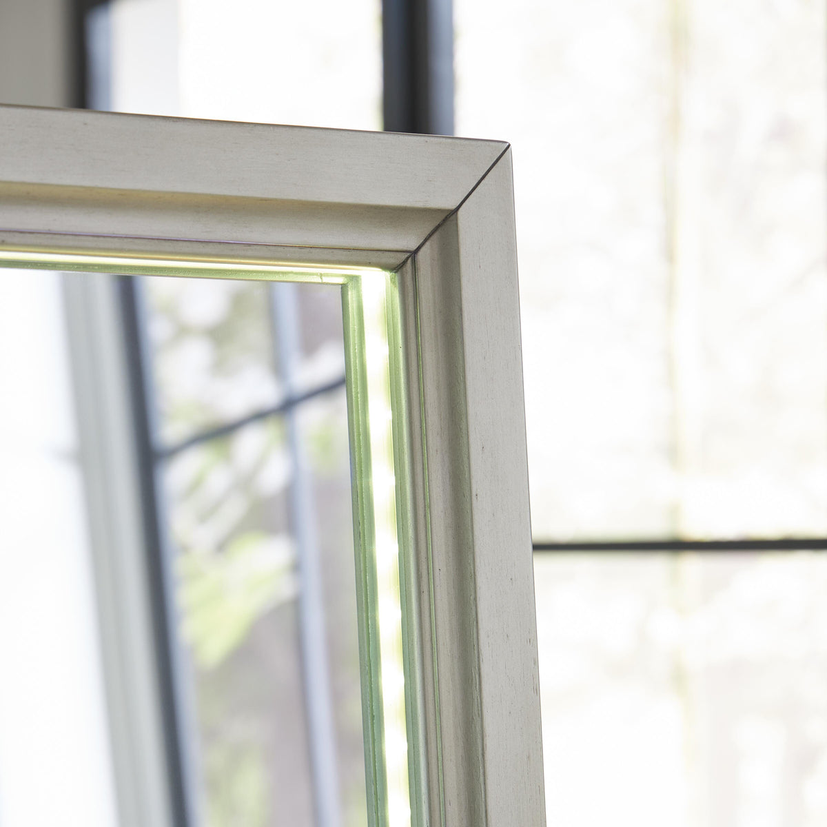Evesen Floor Standing Mirror/Storage - A8010380
