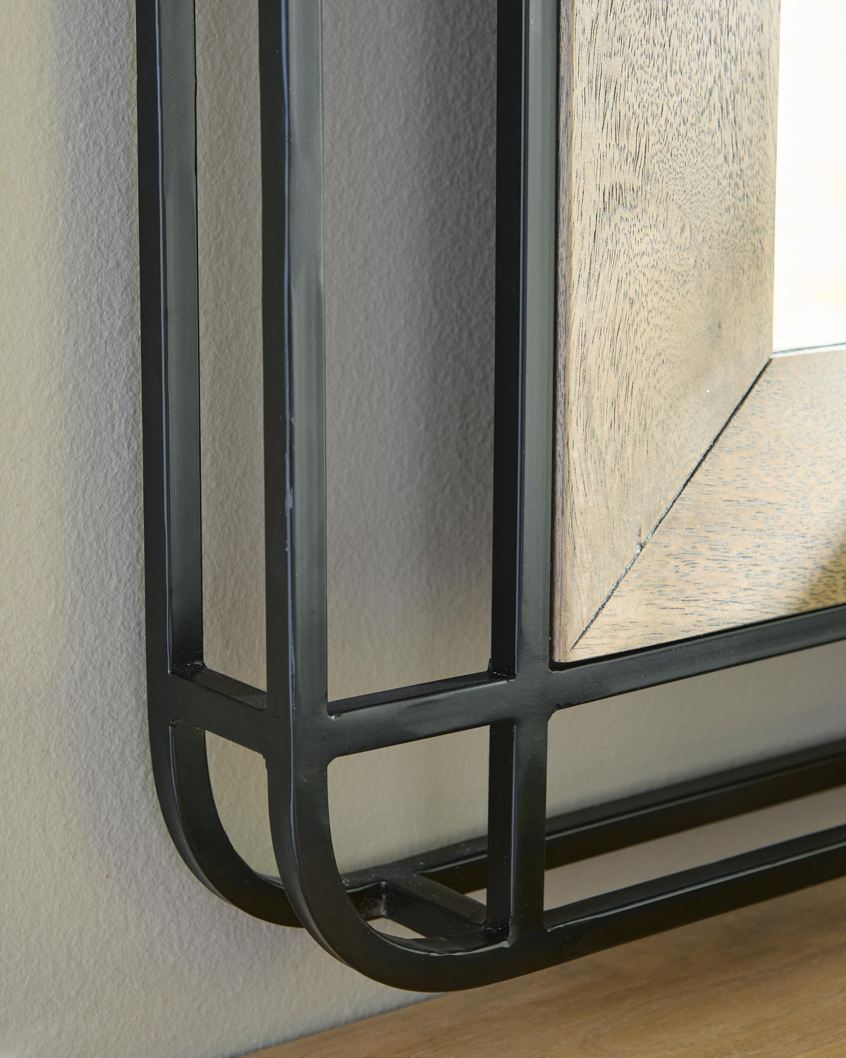 Beelman Accent Mirror - A8010409