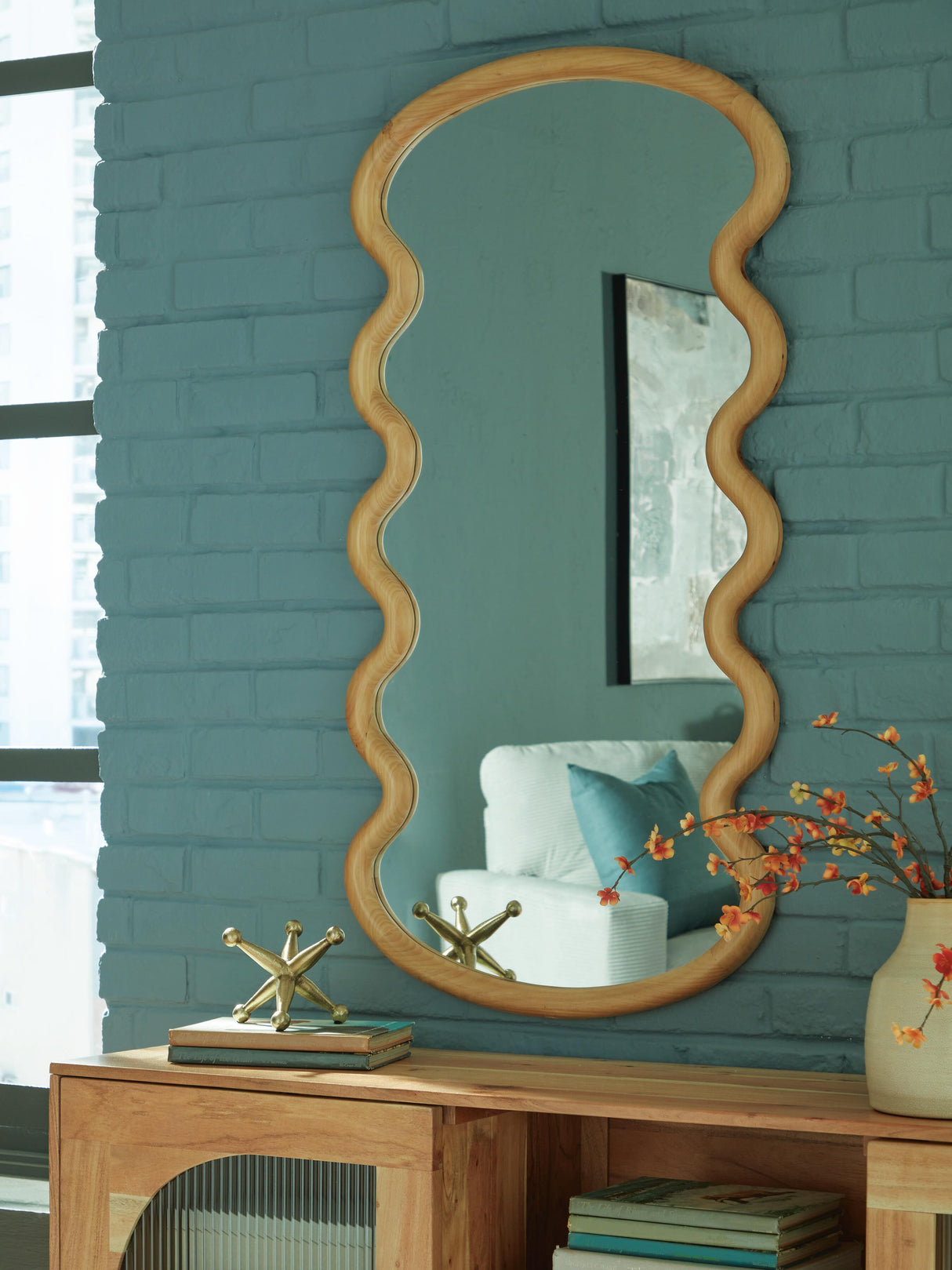Serendis Accent Mirror - A8010412