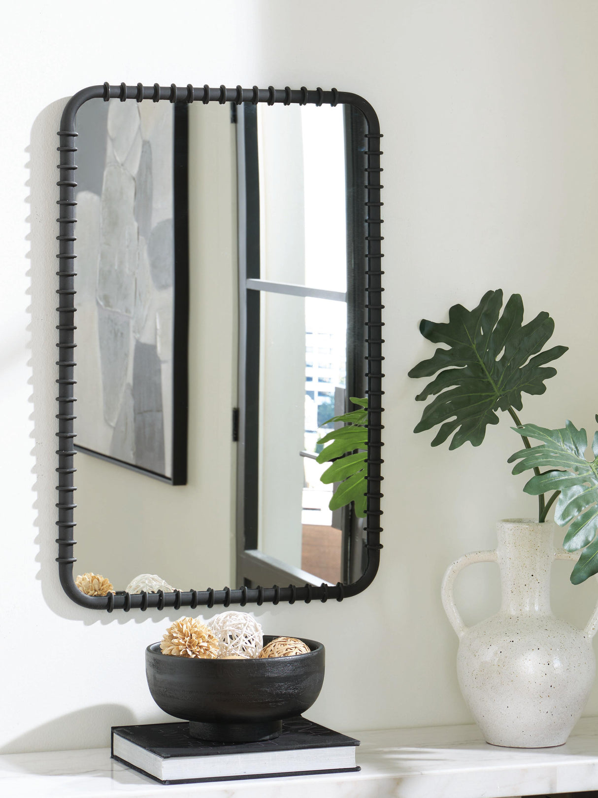 Judlow Accent Mirror - A8010419