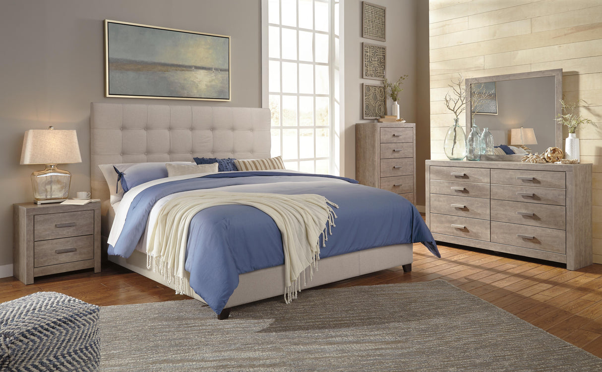 Dolante Queen Upholstered Bed - B130-581