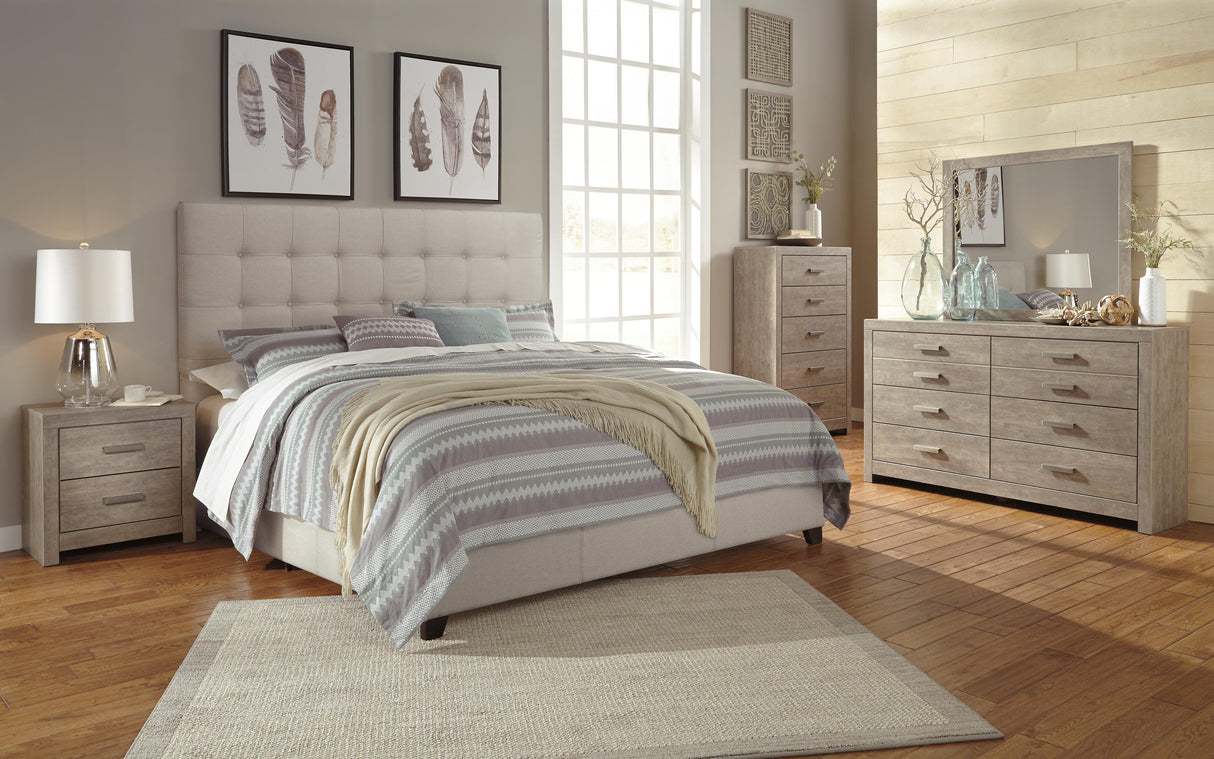 Dolante Queen Upholstered Bed - B130-581