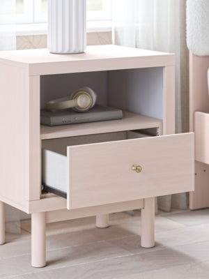 Wistenpine Nightstand - B1323-91