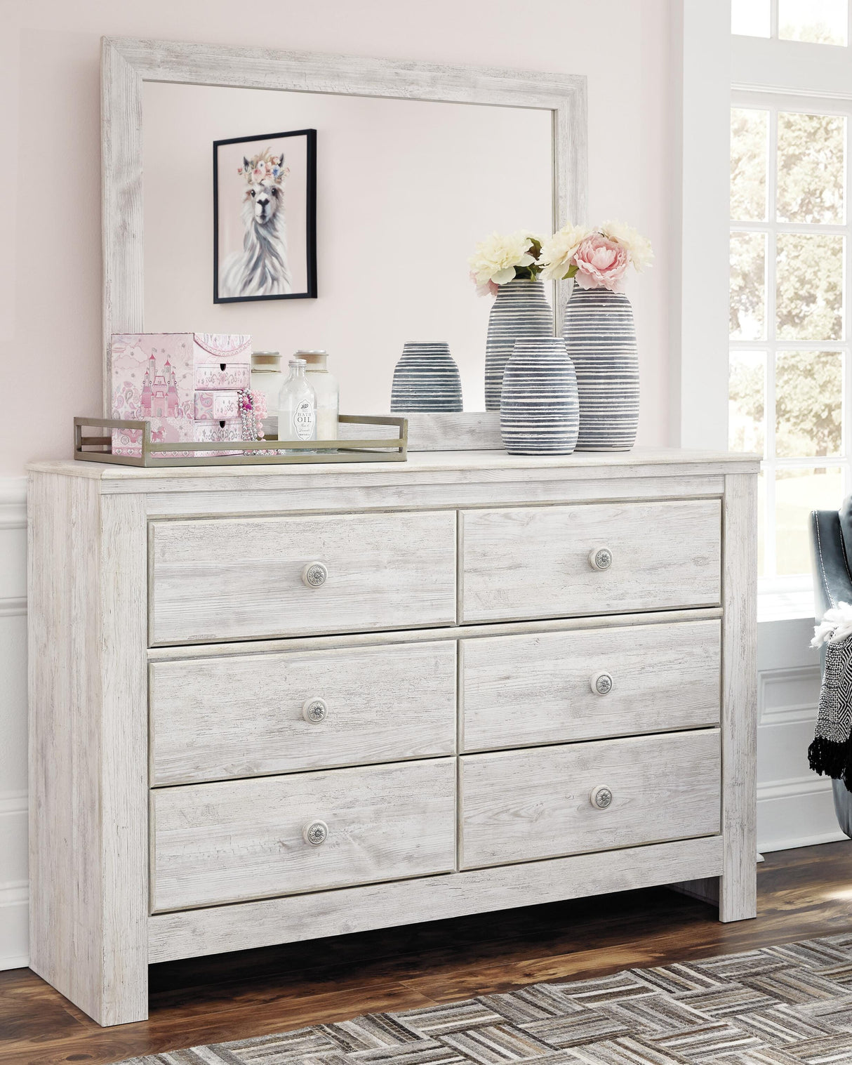 Paxberry Twin Panel Bed, Chest and Nightstand - B181B24
