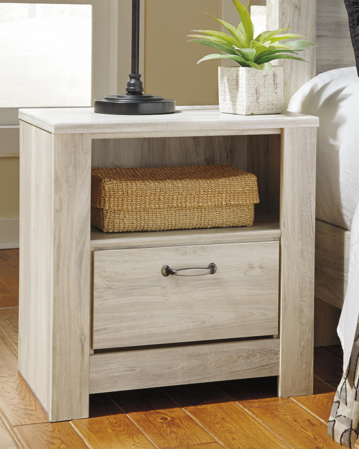 Bellaby Nightstand - B331-91