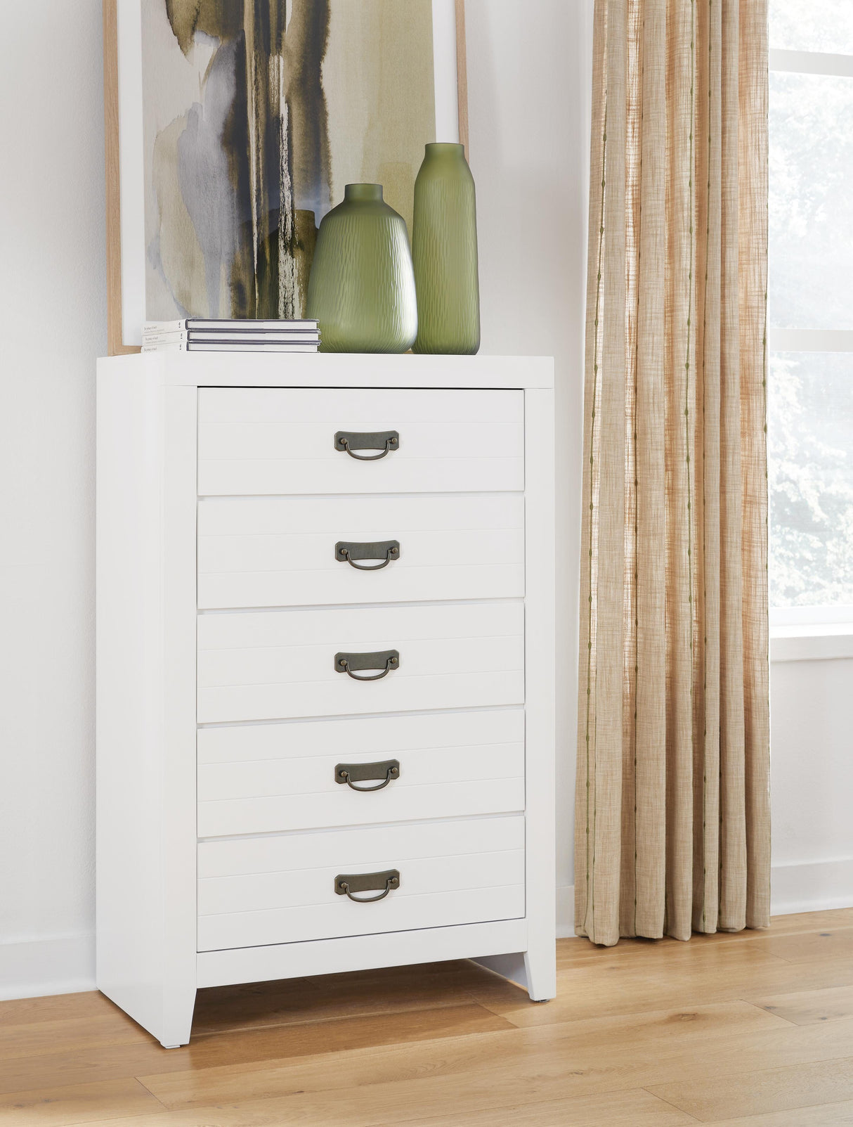 Binterglen Chest of Drawers - B427-46