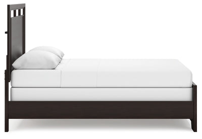 Covetown Queen Panel Bed, Dresser and Mirror - B441B7
