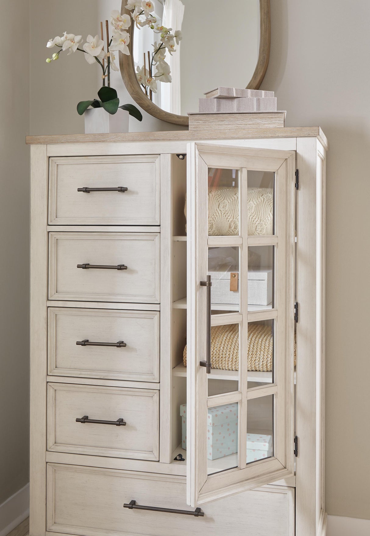 Shaybrock Door Chest - B683-48