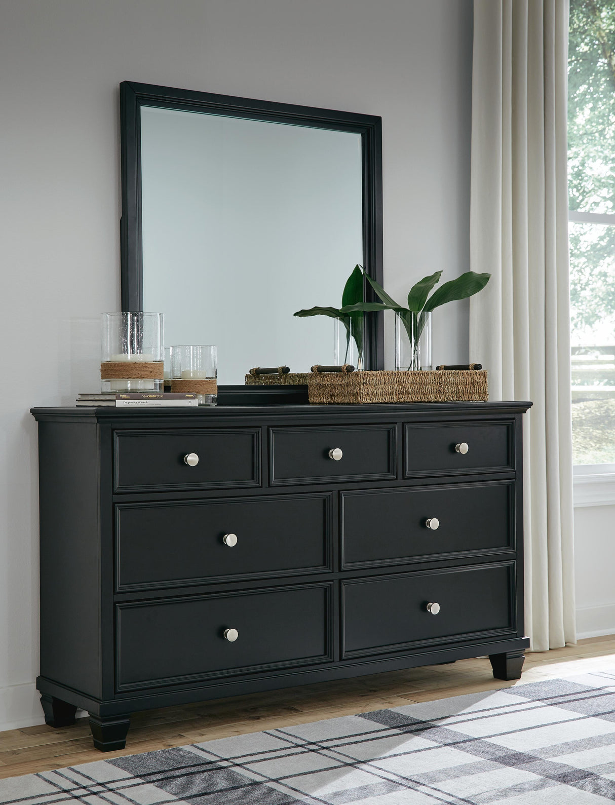 Lanolee King Panel Bed, Dresser, Mirror and Nightstand - B687B31