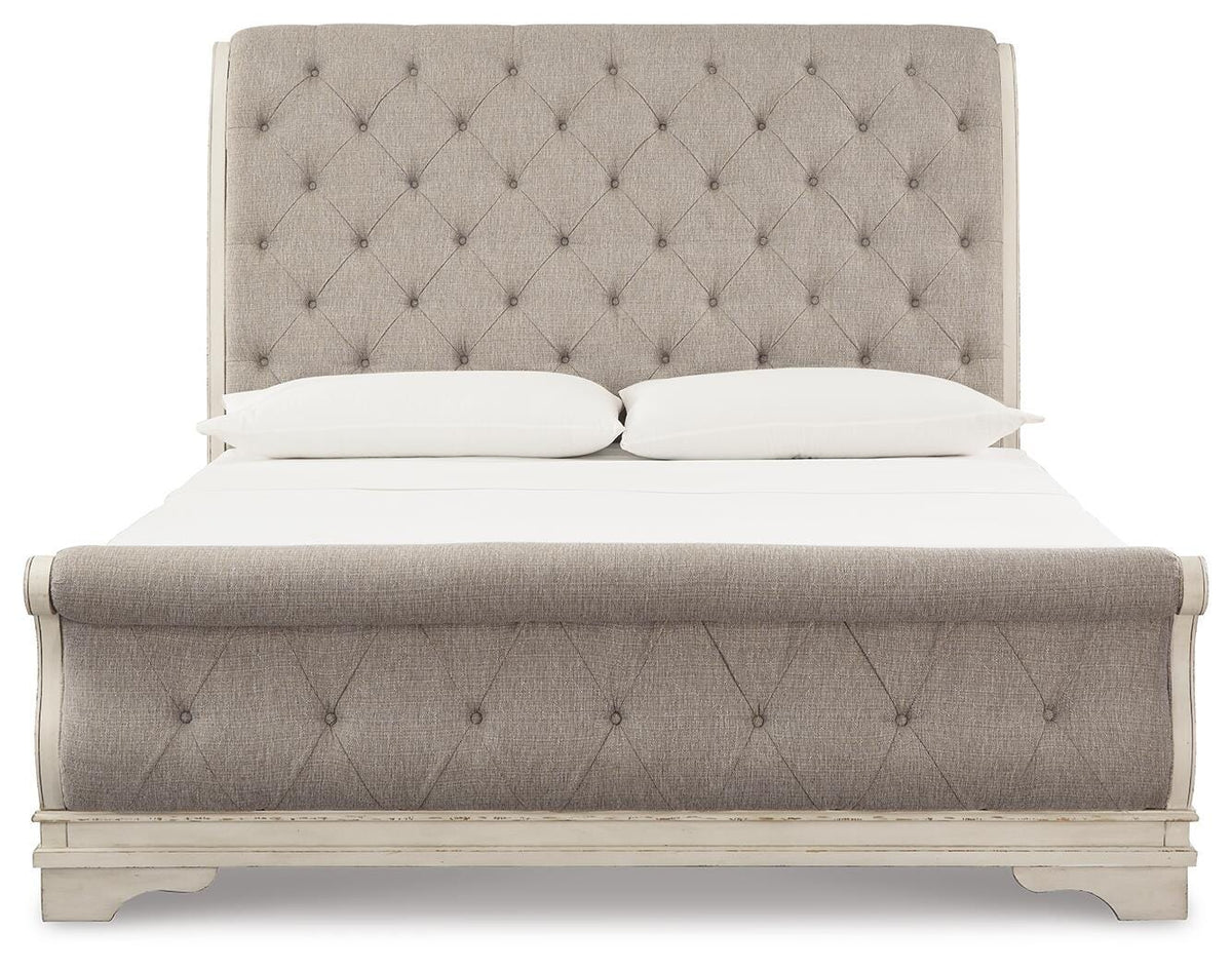 Realyn Queen Upholstered Sleigh Bed and Chest - B743B29