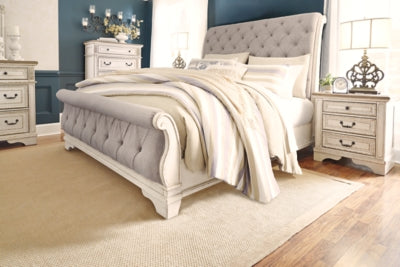 Realyn Queen Sleigh Bed - B743B4