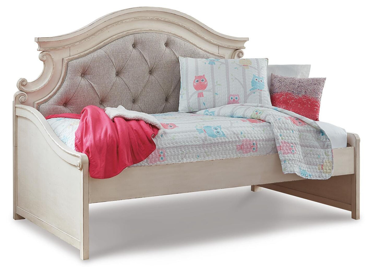 Realyn Twin Day Bed - B743-80