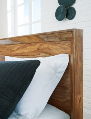 Dressonni King Panel Bed - B790B4