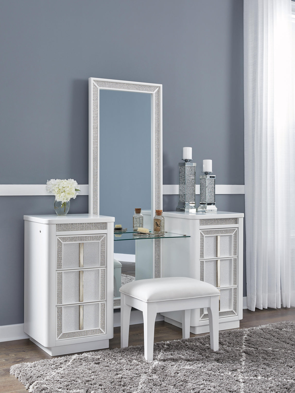 Chalanna Vanity with Mirror - B822B7