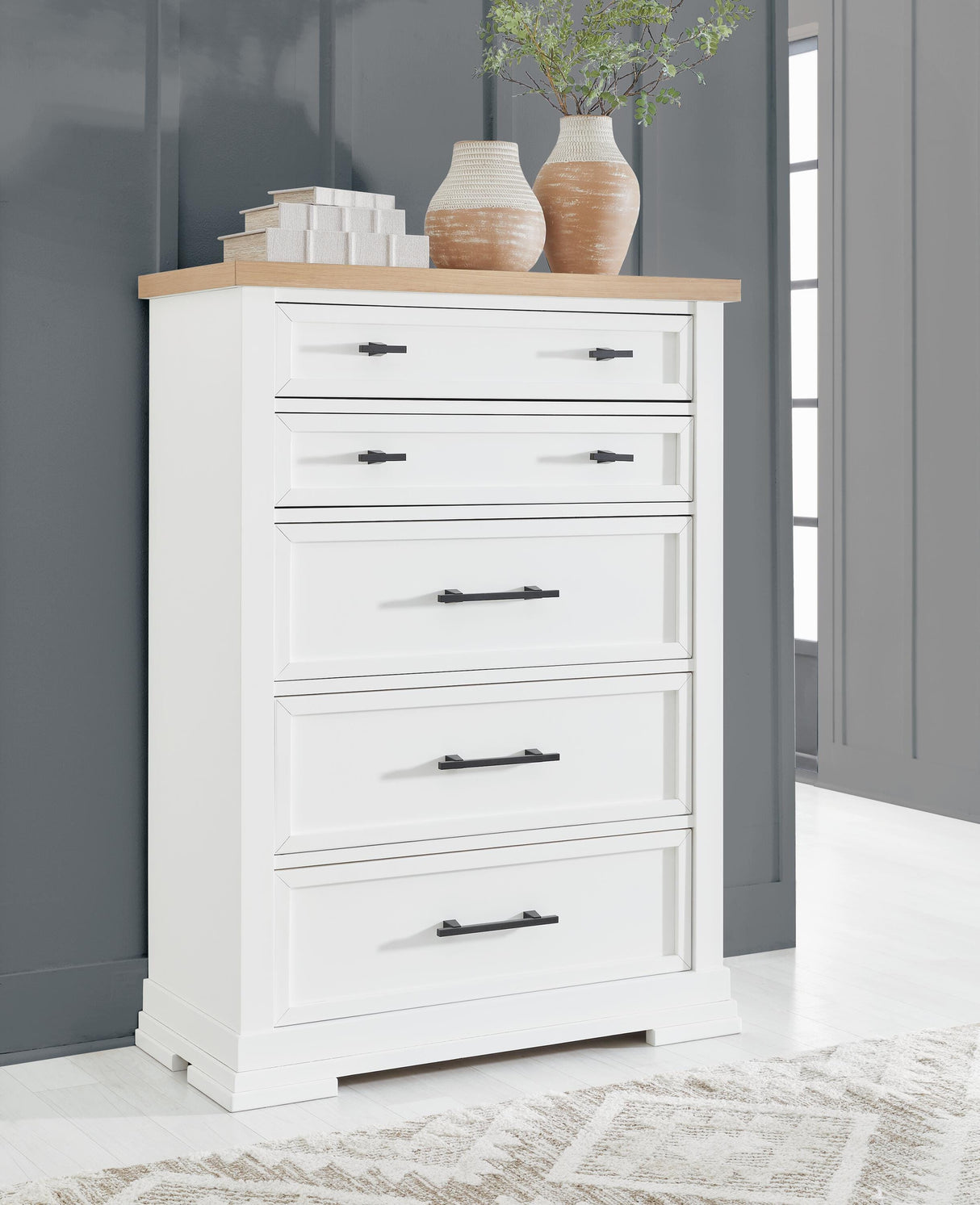Ashbryn Chest of Drawers - B844-46
