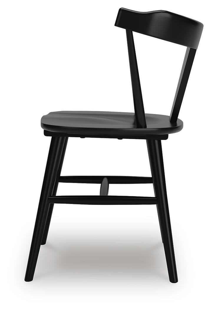 Gretlynn Dining Table and 6 Chairs - D501D4