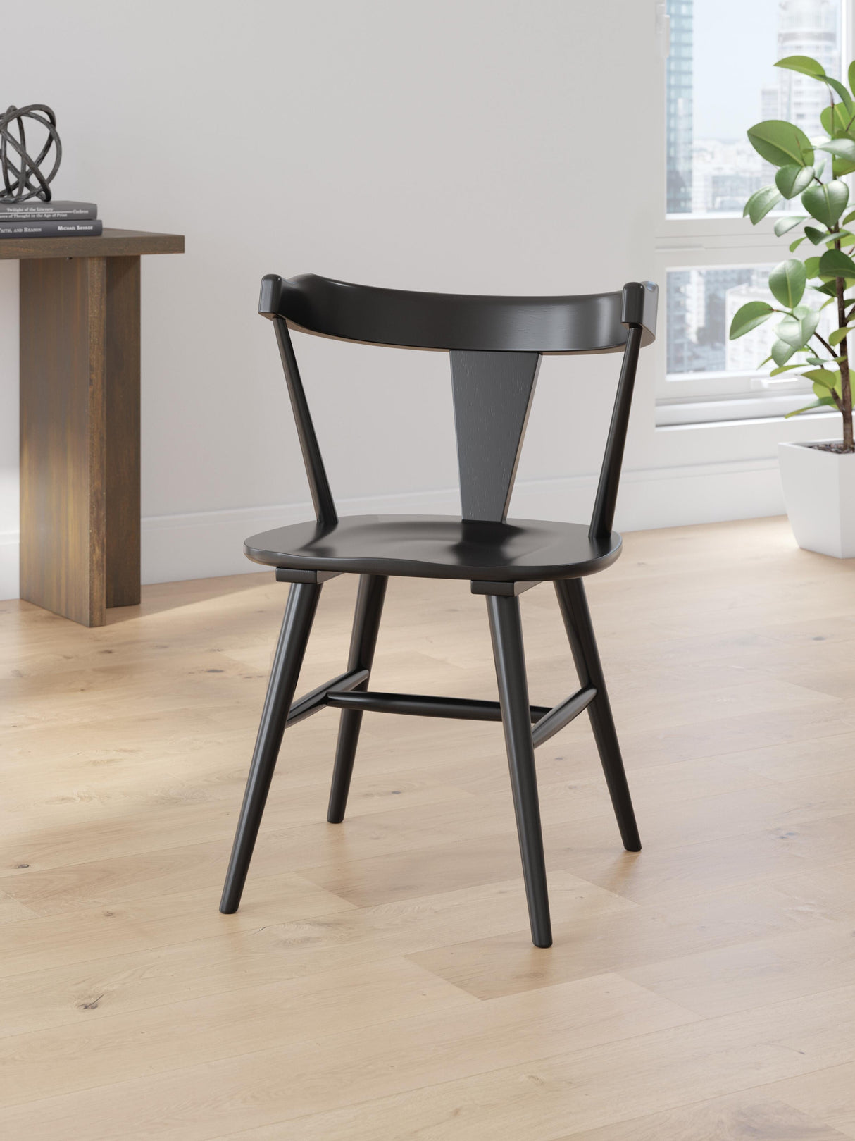 Gretlynn Dining Table and 6 Chairs - D501D4