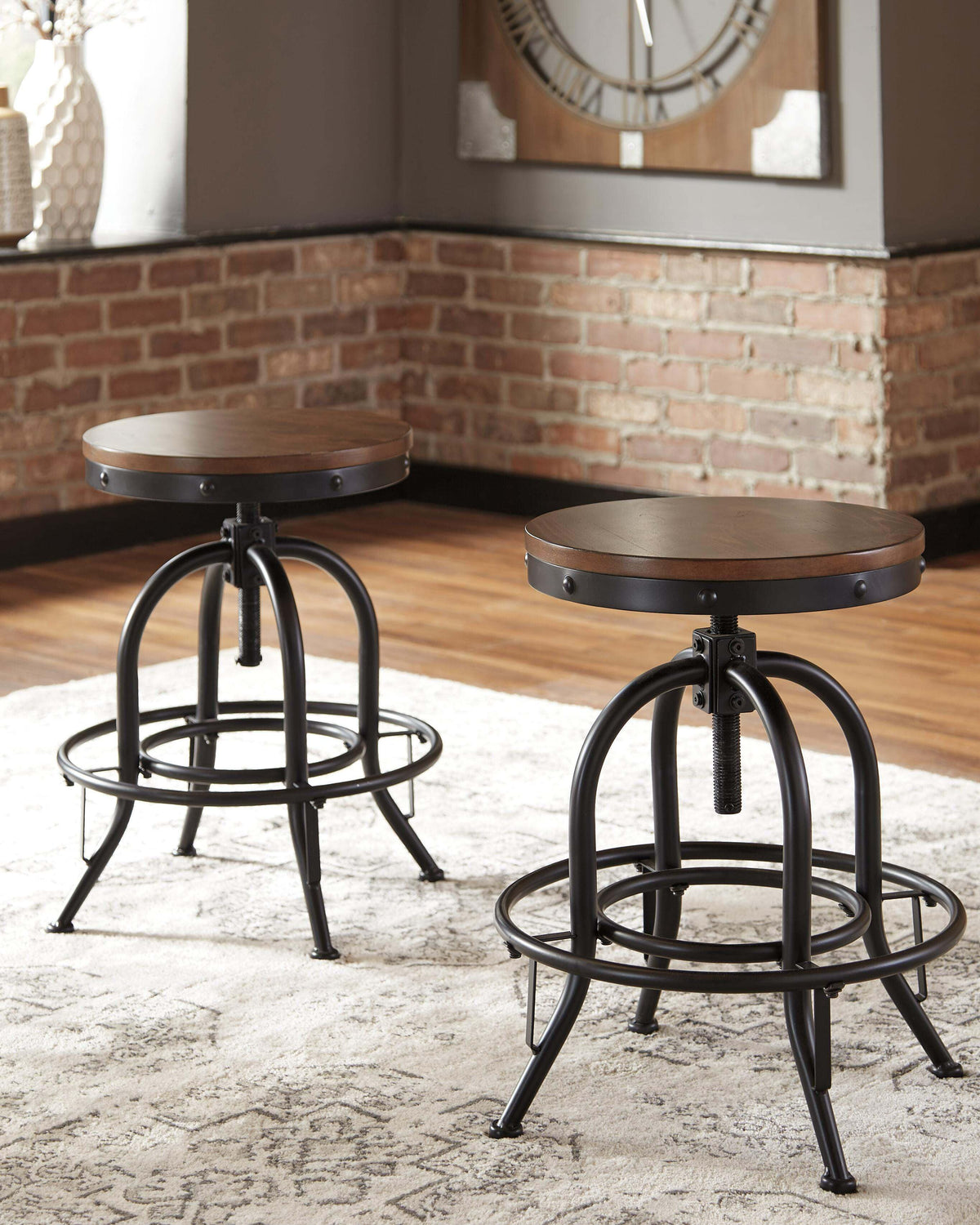 Valebeck Counter Height Bar Stool (Set of 2) - D546-224X2