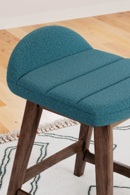 Lyncott Counter Height Bar Stool - D615-324