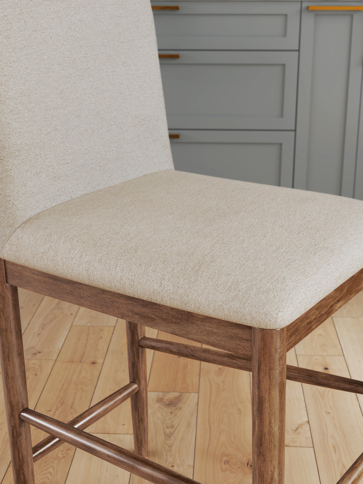 Isanti Counter Height Barstool - D752-124