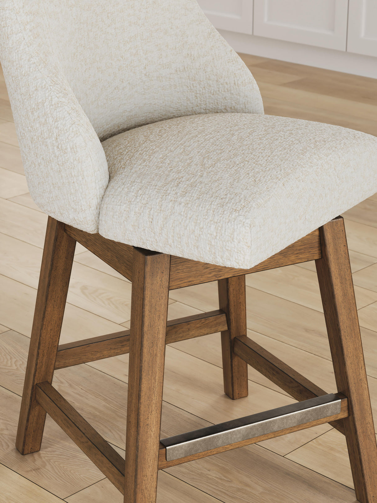 Cabalynn Counter Height Barstool - D974-324