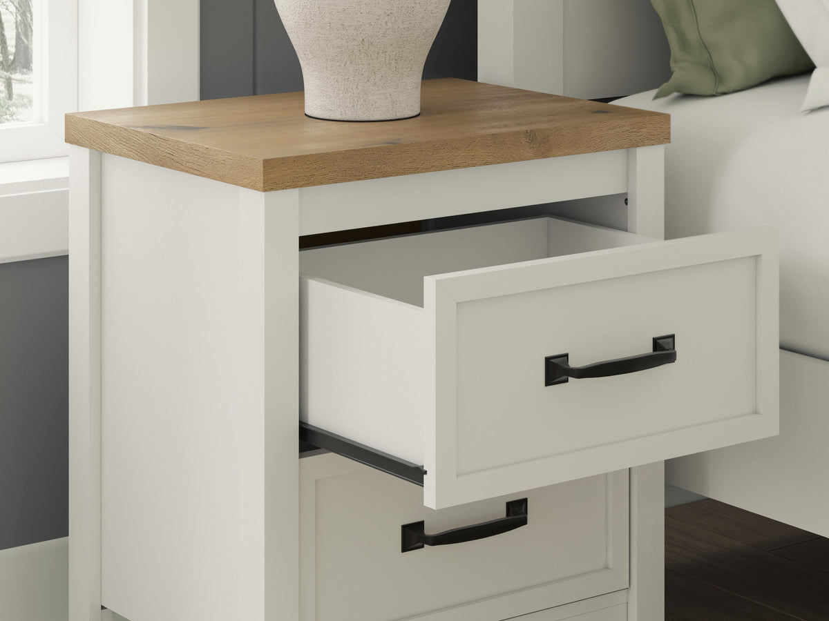 Kerisden Nightstand - EB1480-292