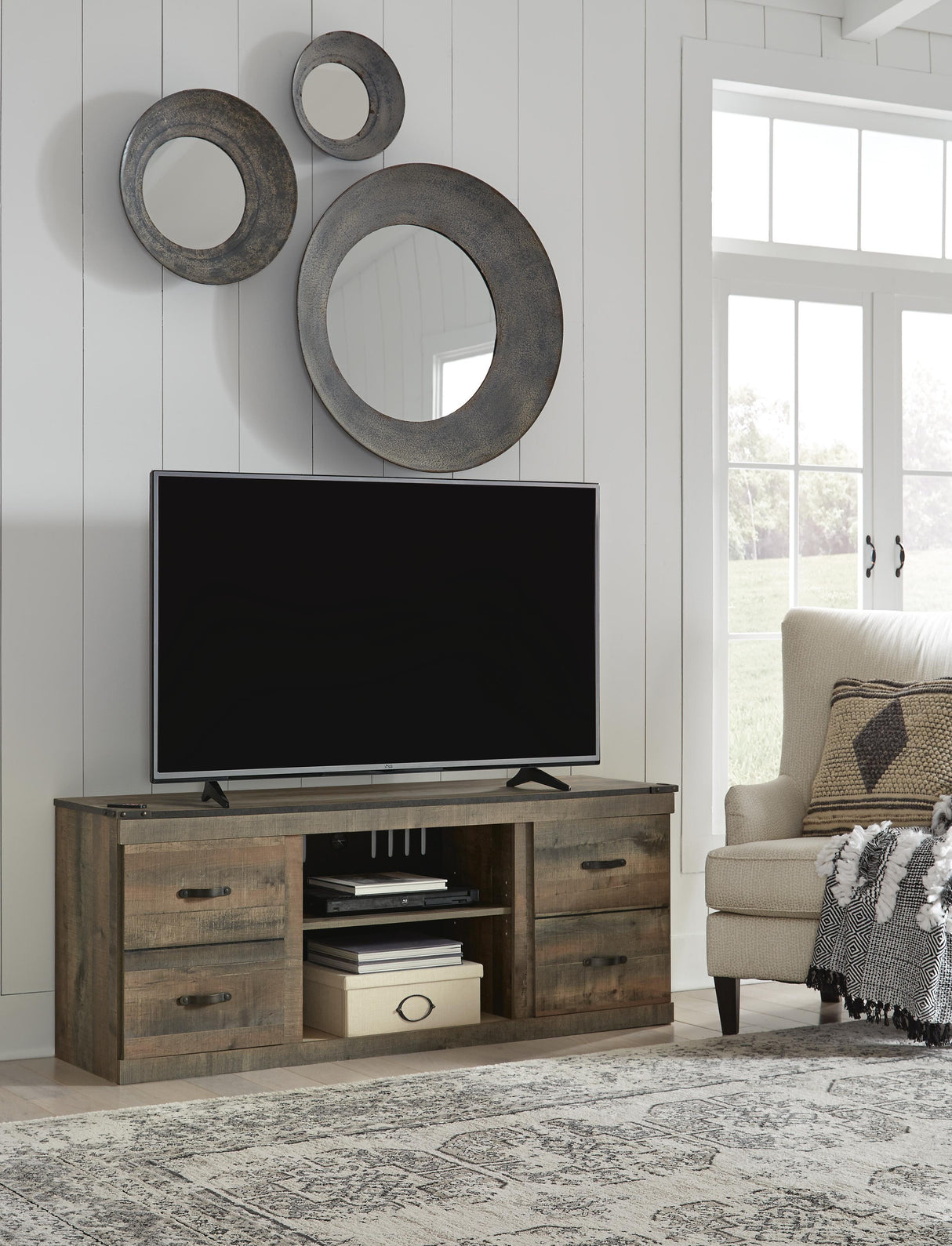 Trinell 60" TV Stand - EW0446-268