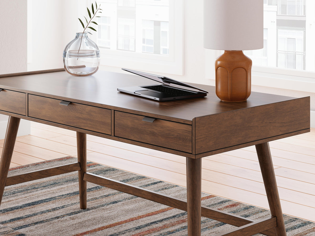 Lyncott 60" Home Office Desk - H615-44