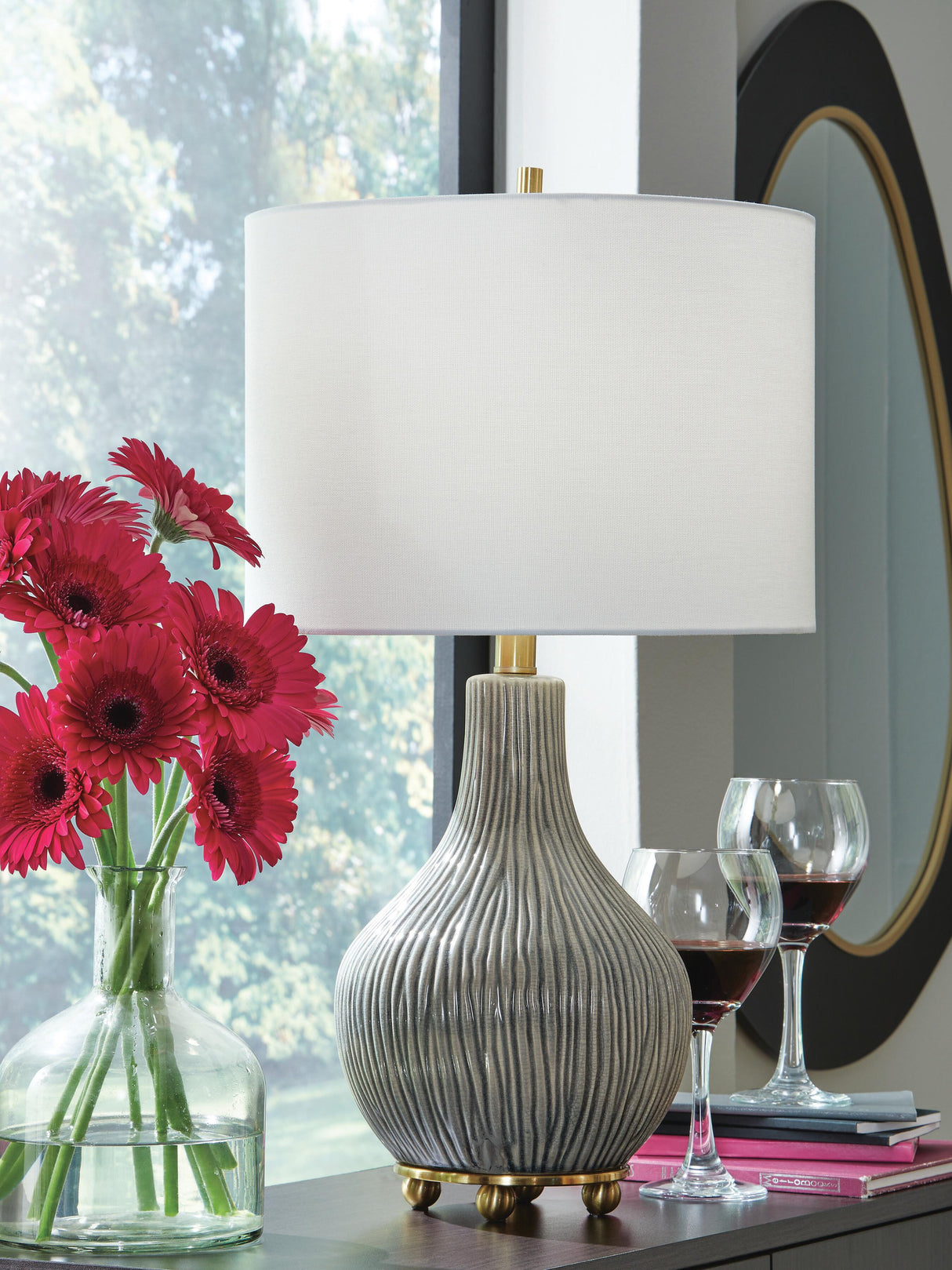 Judlen Table Lamp - L100844