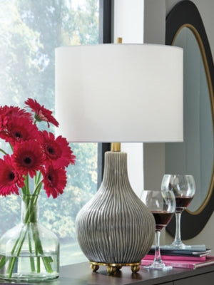Judlen Table Lamp - L100844