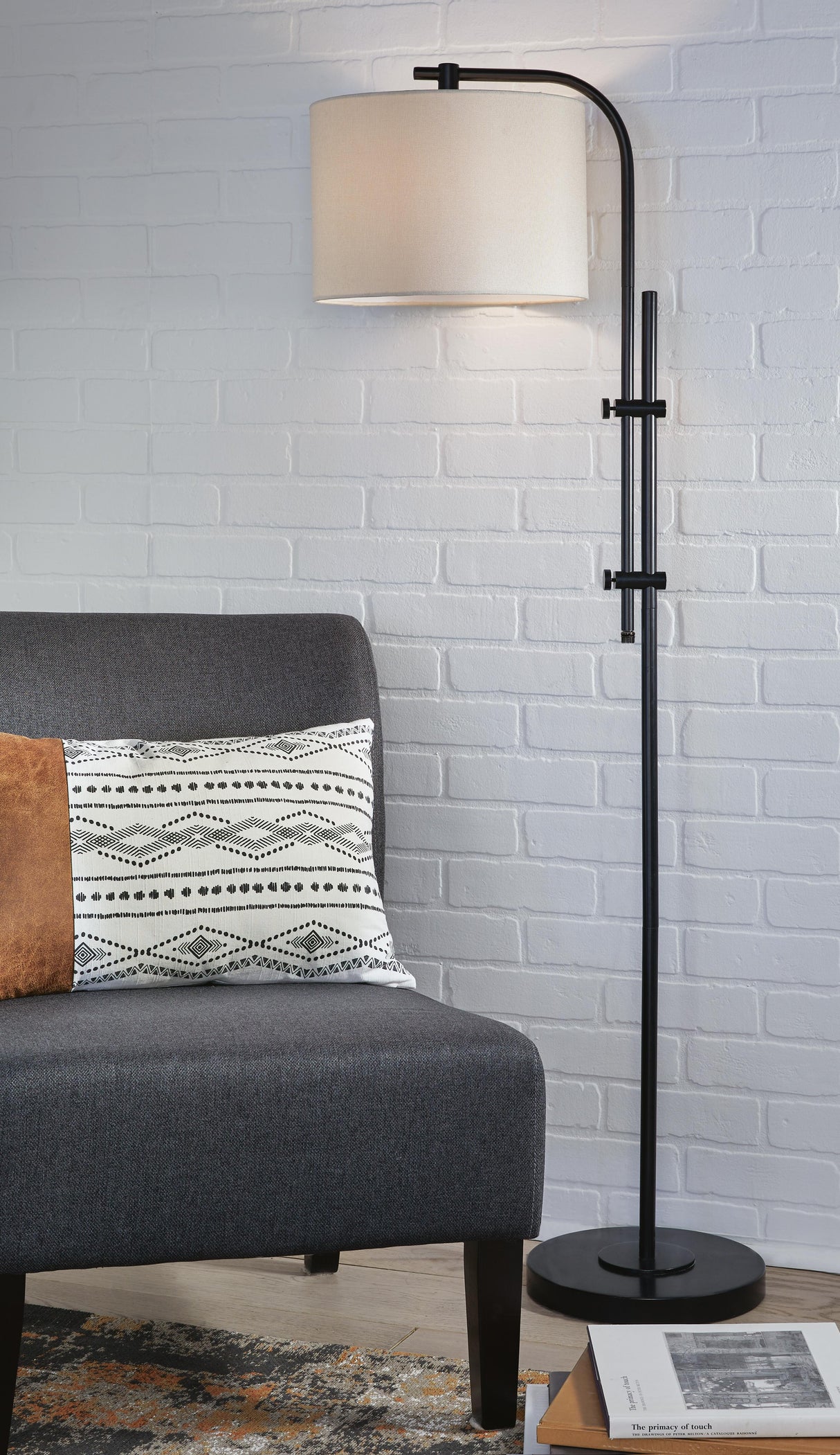 Baronvale Floor Lamp - L206041