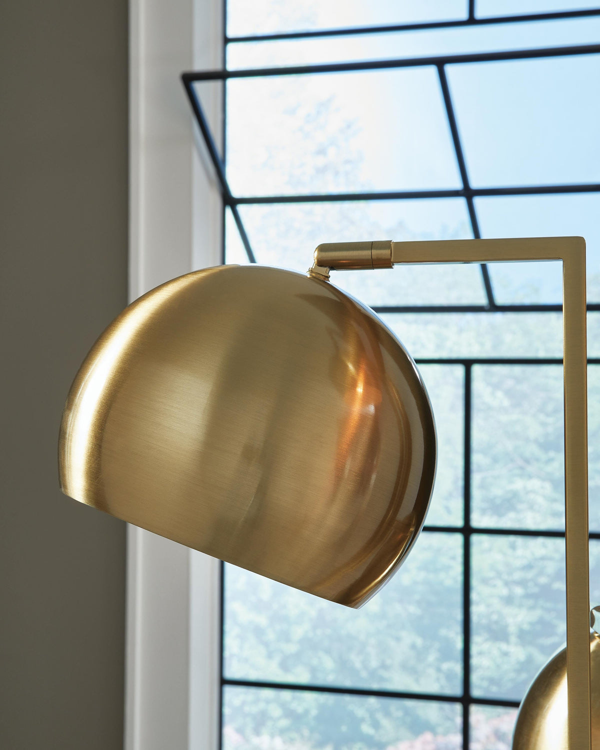 Sorcha Floor Lamp - L206111