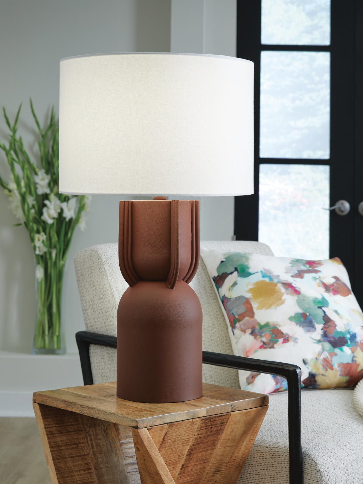 Rowandale Table Lamp - L207534