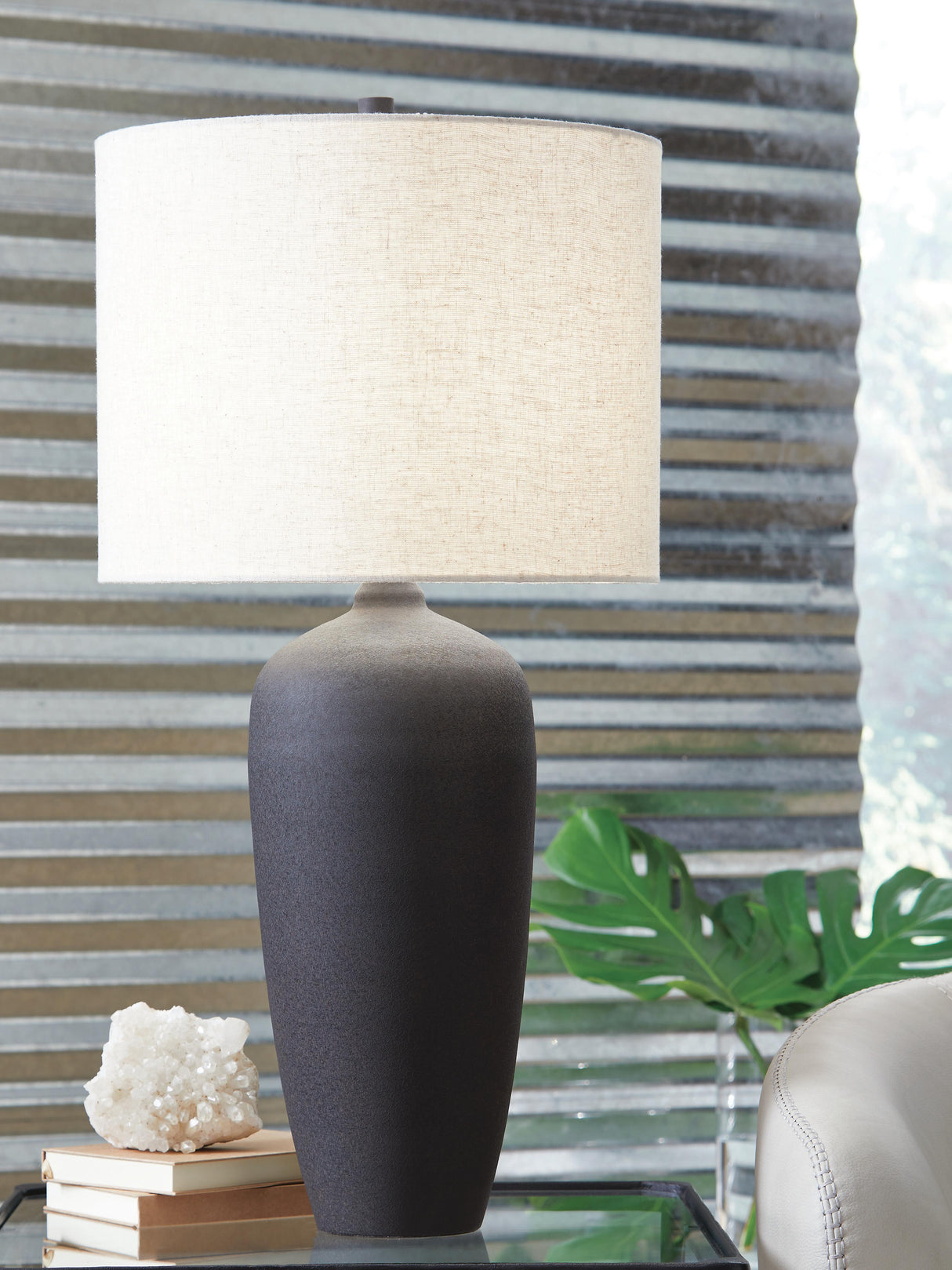 Ryenburg Table Lamp - L207584