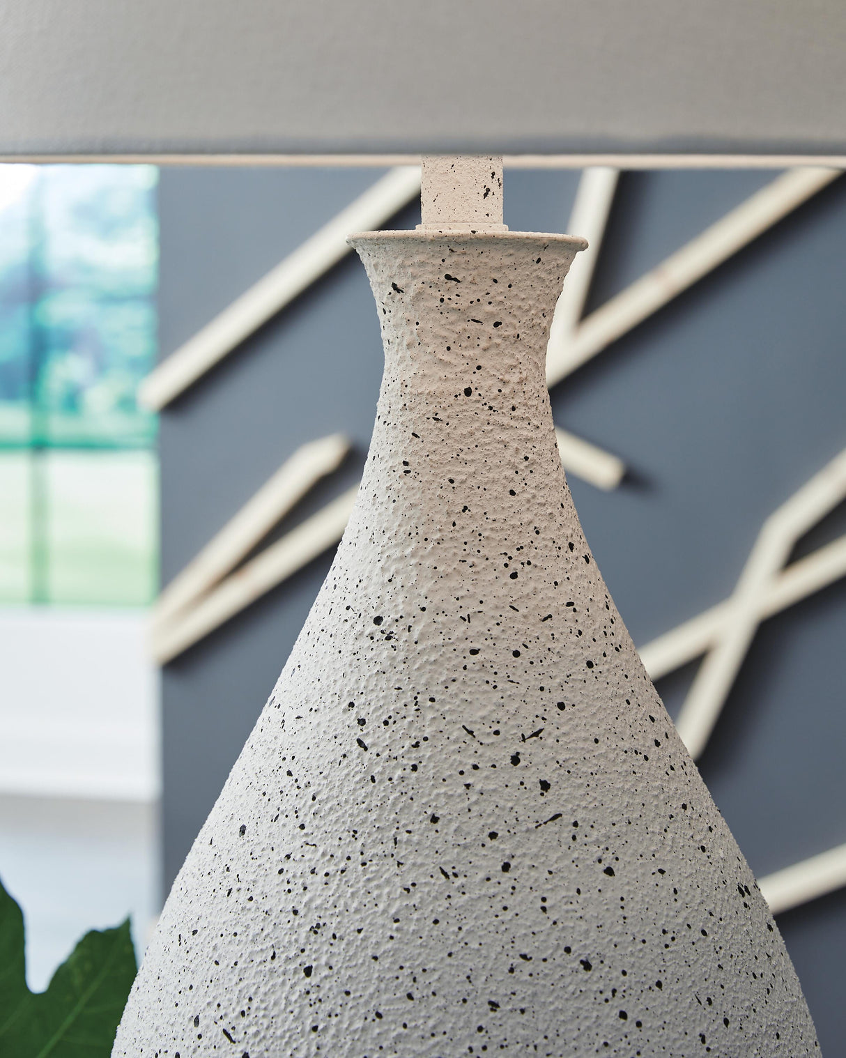 Wyattford Table Lamp - L207614