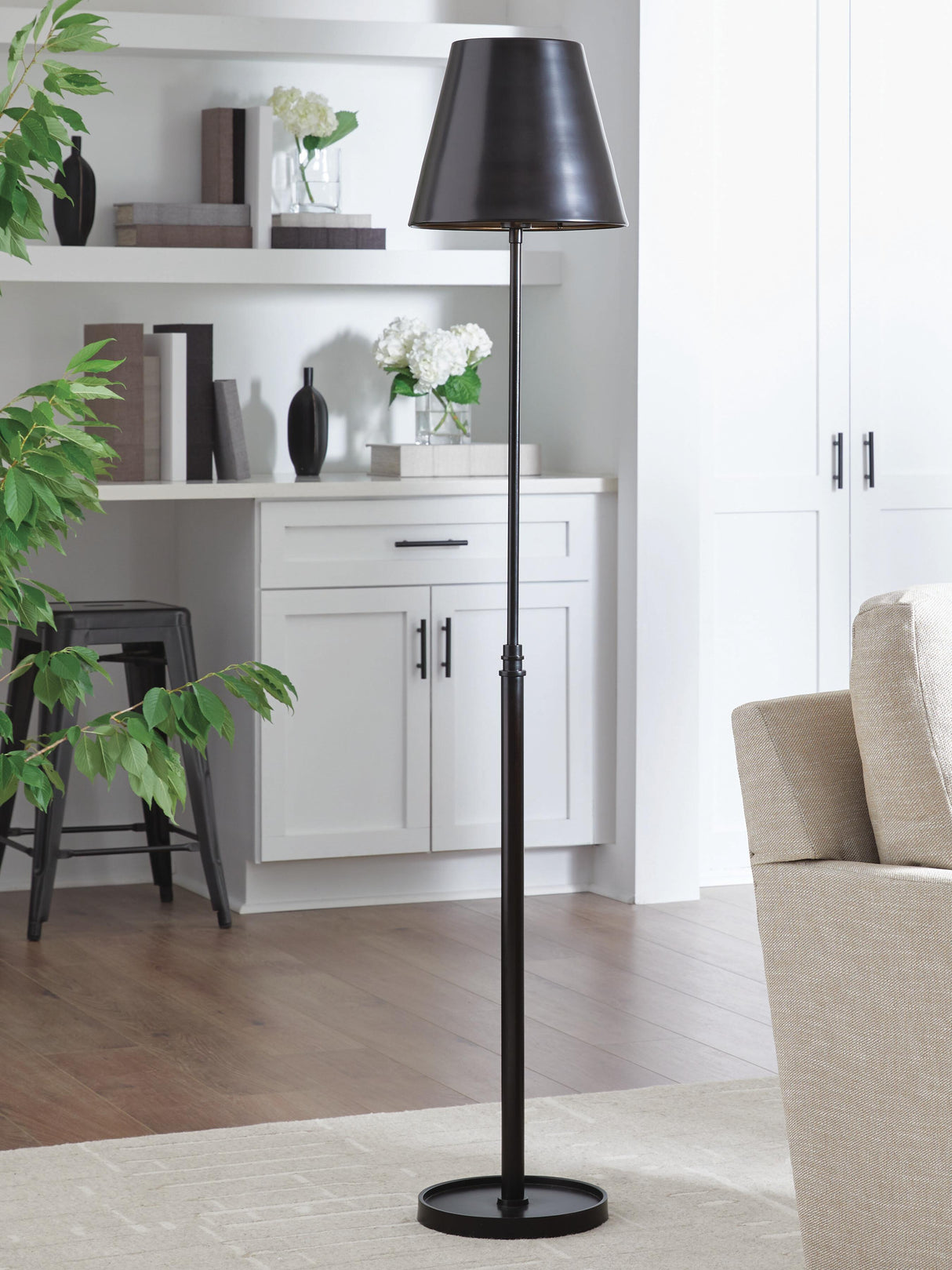 Wimner Floor Lamp - L208461