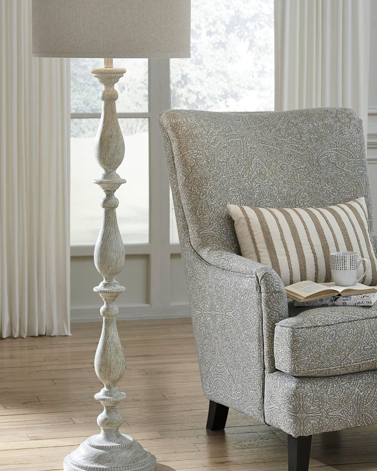 Bernadate Floor Lamp - L235341