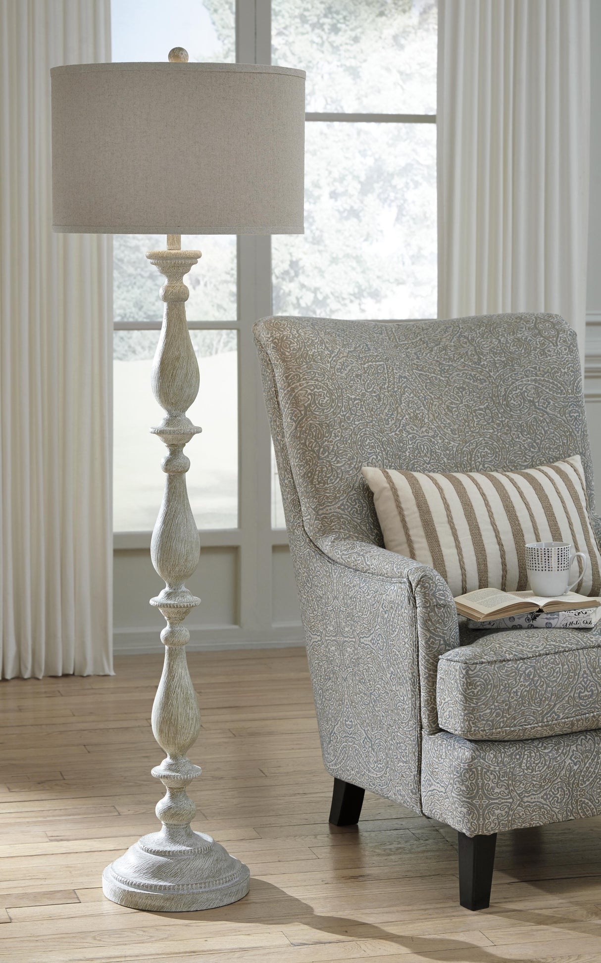 Bernadate Floor Lamp - L235341