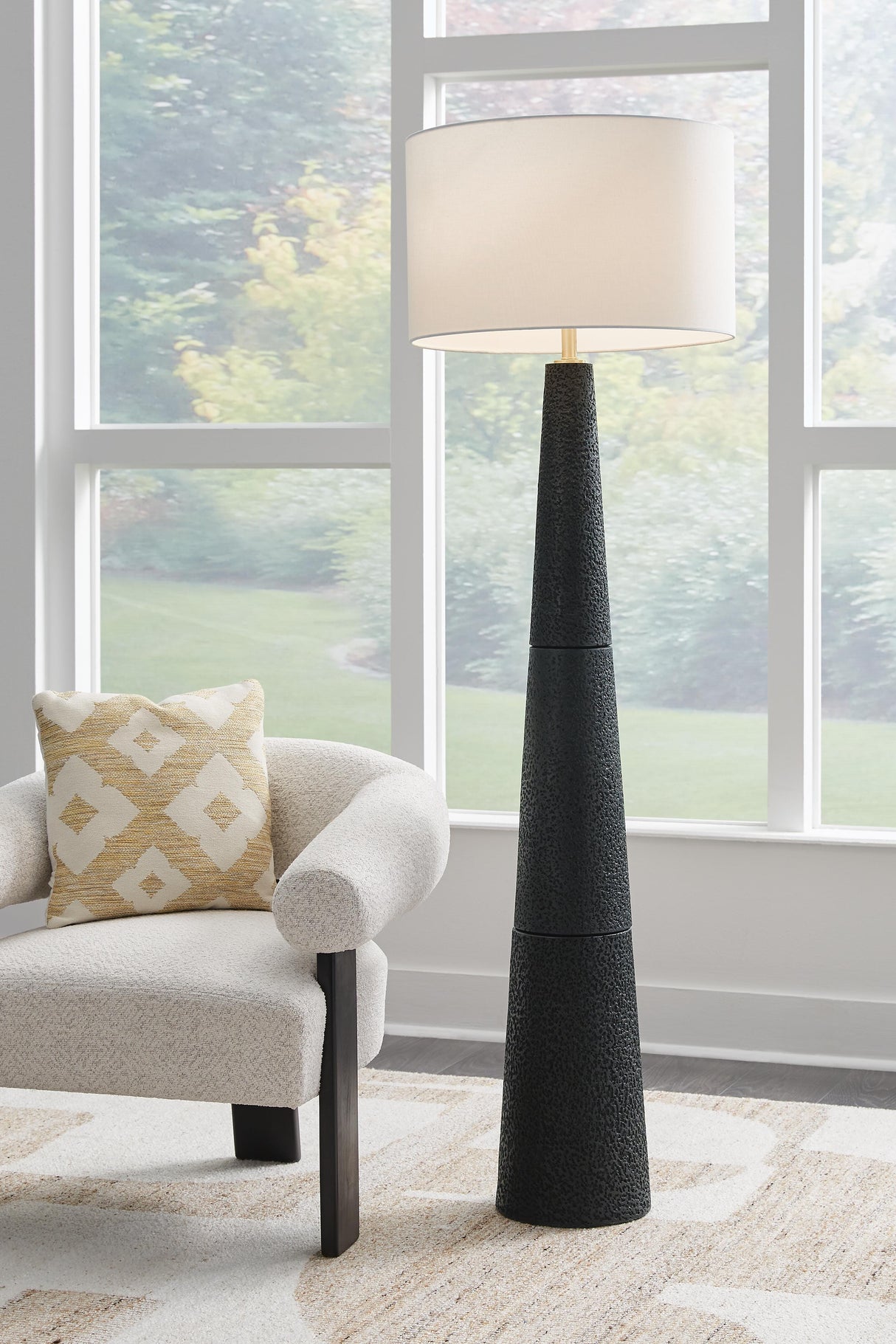 Hallburg Floor Lamp - L235761